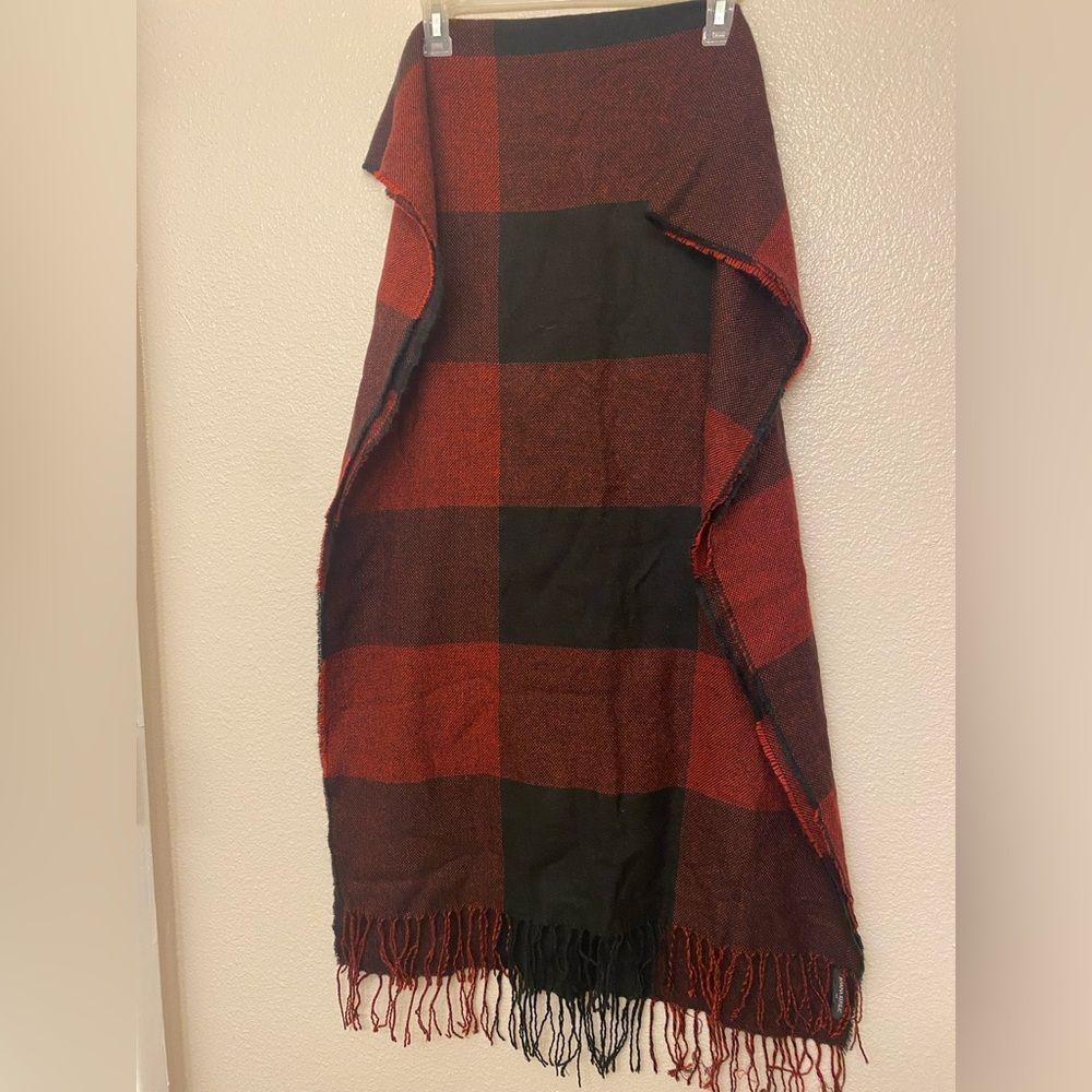 Banana republic Red black checkered plaid cozy oversize 25x80